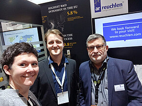 Ihr Team am August Reuchlen Stand am zweiten Tag auf der #MEDICA: Ute Leibinger, Frederik Trommer, Claus von der Decken Ihr Team am August Reuchlen Stand am zweiten Tag auf der #MEDICA: Ute Leibinger, Frederik Trommer, Claus von der Decken