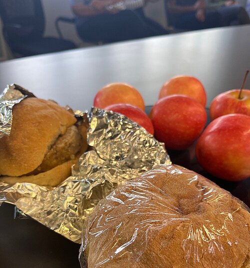 Mitarbeiter Frühstück bei der August Reuchlen GmbH Mitarbeiter Frühstück bei der August Reuchlen GmbH